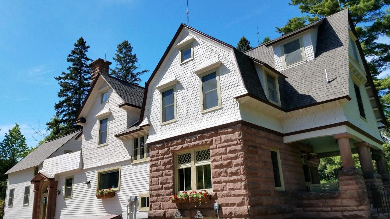 Pinehurst Inn Bed & Breakfast Bayfield Exterior photo