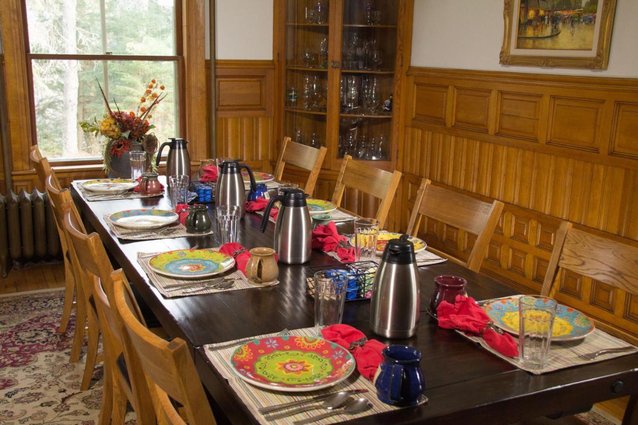 Pinehurst Inn Bed & Breakfast Bayfield Exterior photo